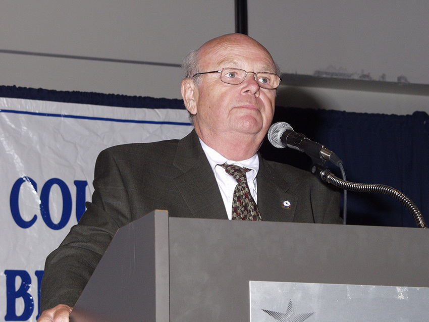 Frank Kurt Cylke addressing ACB 2001 convention